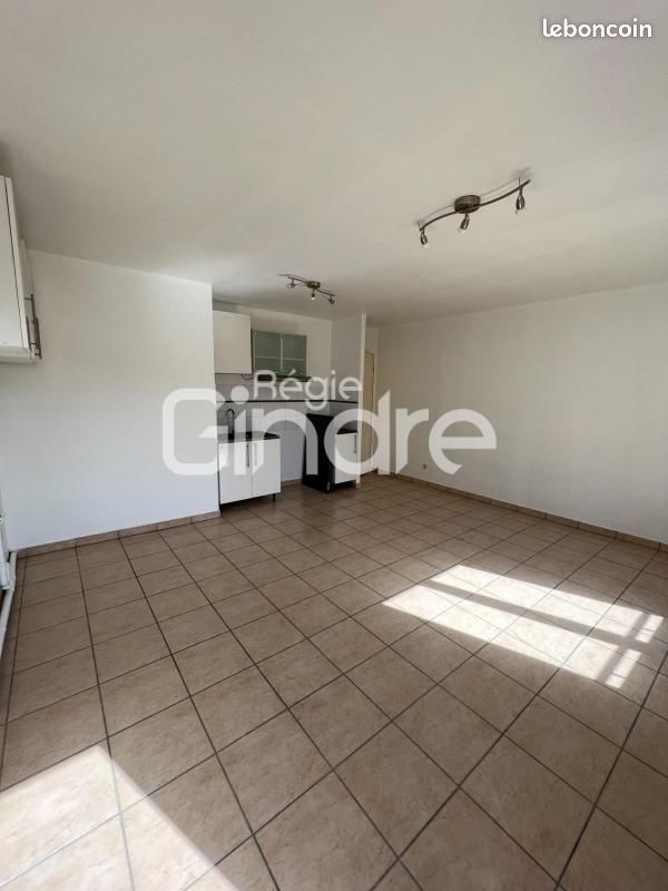 Appartement a louer oullins-pierre-benite - 1 pièce(s) - 33 m2 - Surfyn
