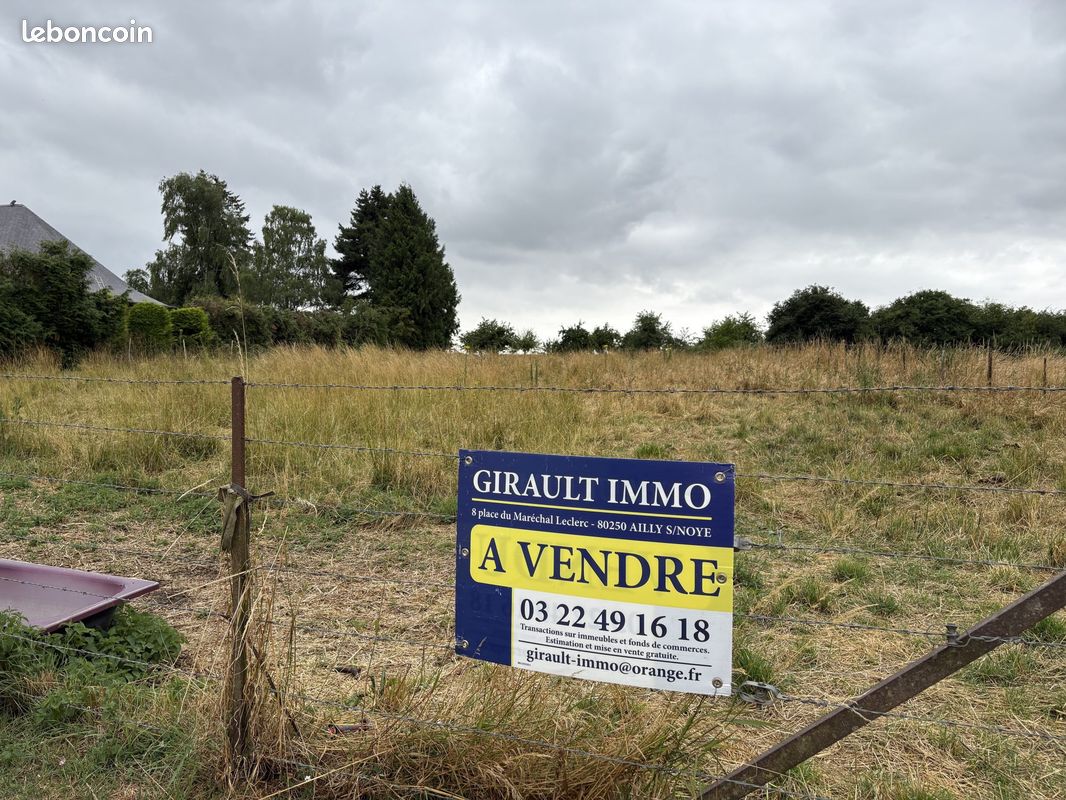 Terrain 1329 m² · à Ailly-sur-Noye · 1 329 m² · 43 000 €