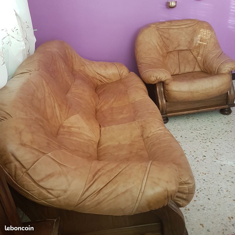 Canapé cuir état neuf + un fauteuil (image 3)