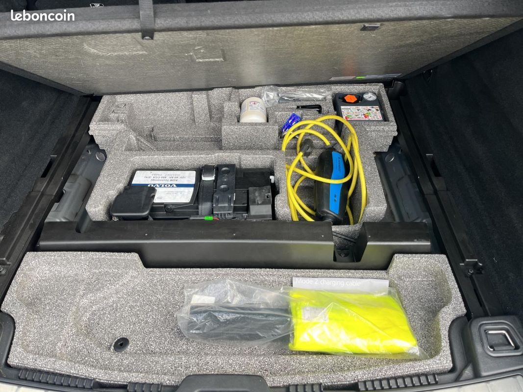 VOLVO XC60 T8 Twin Engine - 303+87 - BVA Geartronic R-Design (image 21)