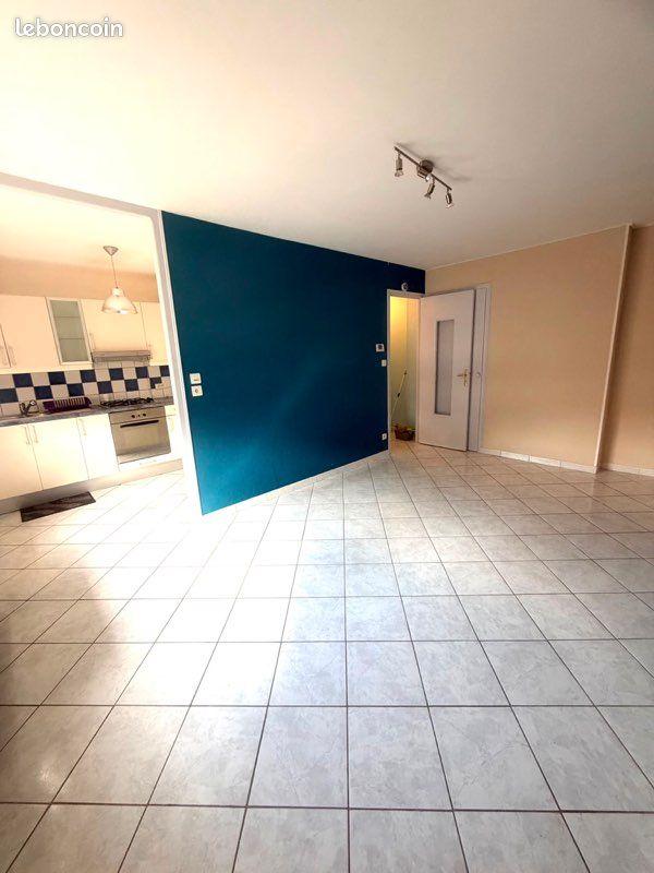 Appartement 3 pièces 50 m² · à Toul · 50 m² · 555 €