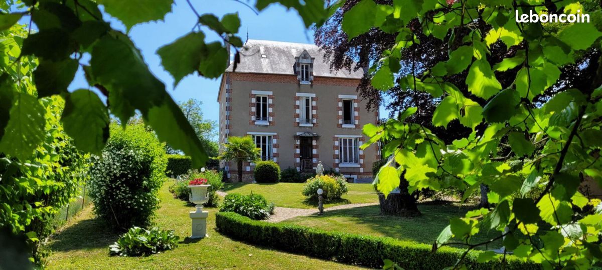 Maison 9 pièces 221 m² · à Henrichemont · 221 m² · 470 000 €