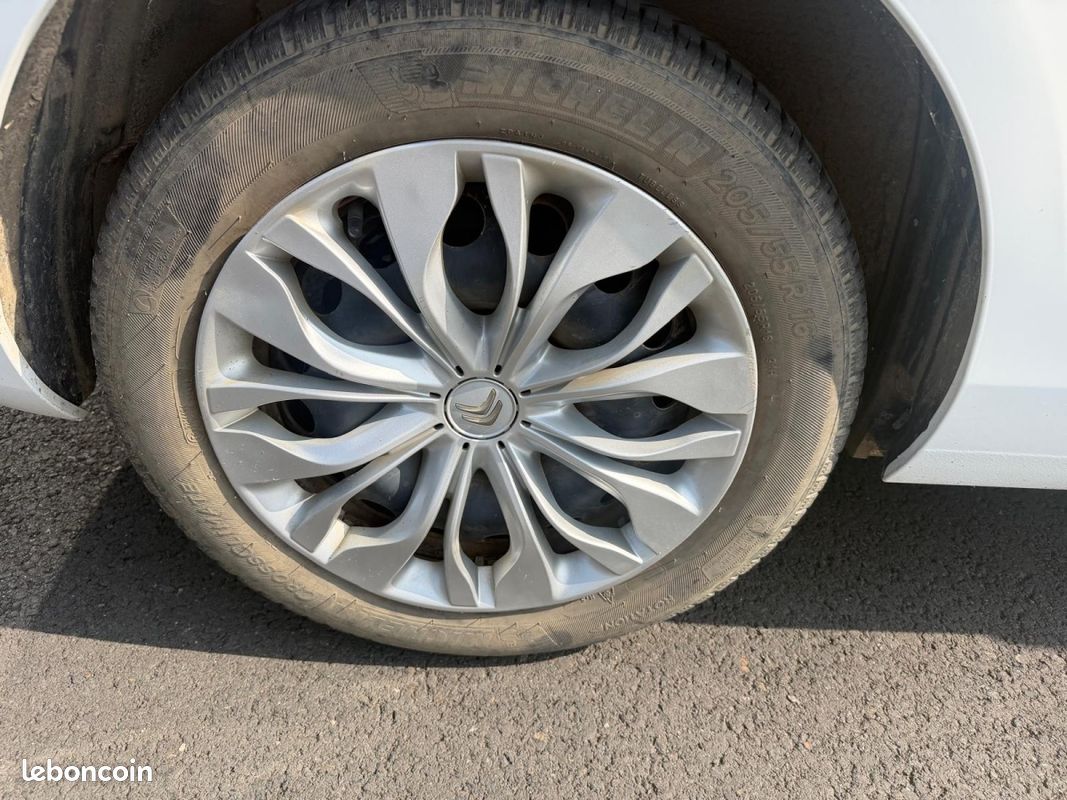 Citroën C4 (2) PureTech 110 BVM Live (PRET A PARTIR) (image 13)