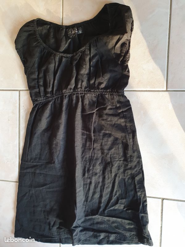 Liquidation d'Un lot de vêtements (image 3)