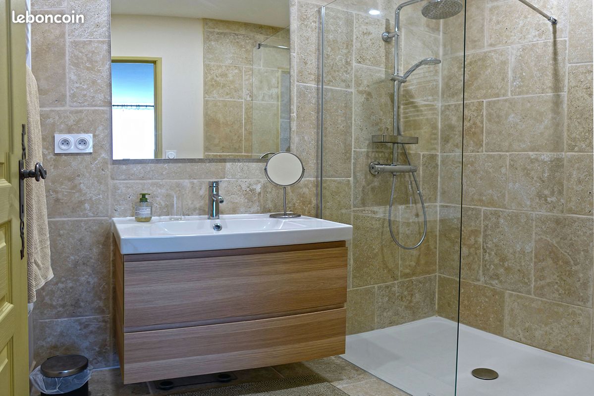 Nyons centre ville maison 4 pers - 2 chambres et salles de bain. La campagne en plein centre ville (image 3)