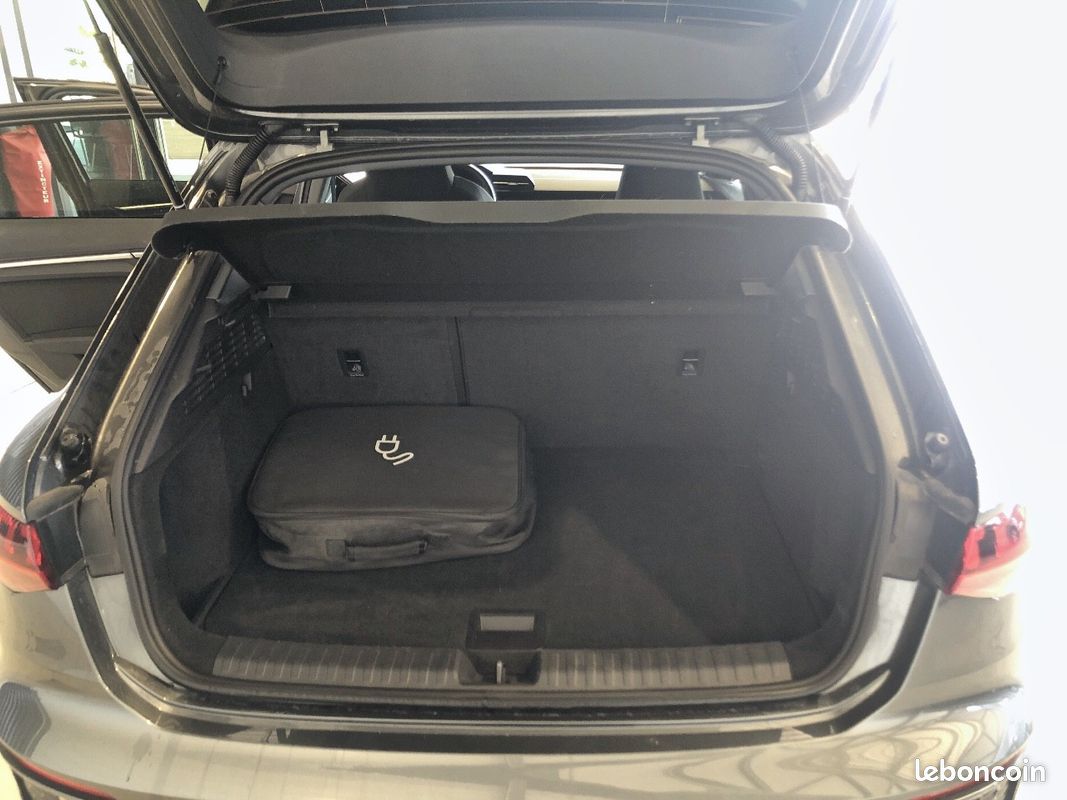 AUDI A3 Sportback 45 TFSIe 245 S tronic 6 Competition (image 20)