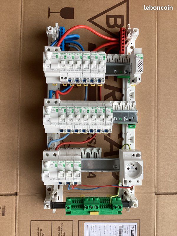 Tableau électrique Schneider RESI9 XE - 3 Rangées - Bricolage
