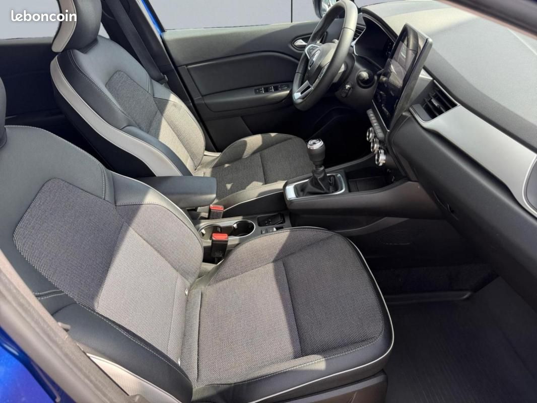 Renault Captur mild hybrid 140 Techno fast track (image 17)