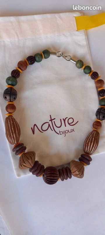 Collier de perles de bois multicolores (image 1)