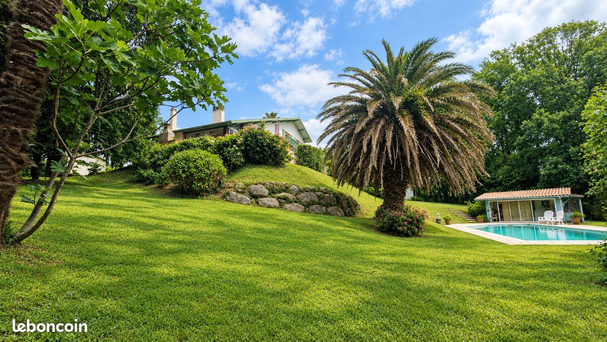 Maison 7 pièces 216 m² · à Arbonne · 216 m² · 1 095 000 €