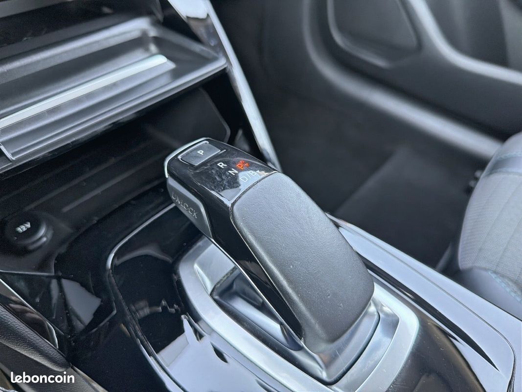 PEUGEOT 208 Electrique 50 kWh 136ch Allure Business (image 12)