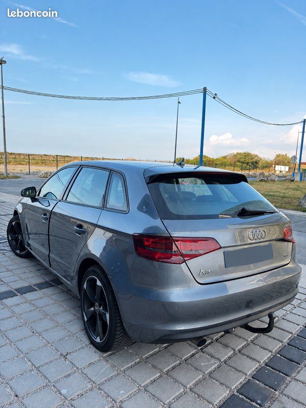 Audi a3 sportback / business line / suivi d’entretien Audi + factures (image 2)