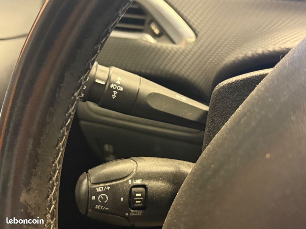 PEUGEOT 2008 GENERATION-I 1.6 100 CH ACTIVE / RADAR DE RECUl (image 19)