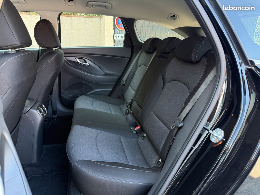 Hyundai i30 sw TGDi 120 MHEV CREATIVE DCT 7 BREAK (image 8)