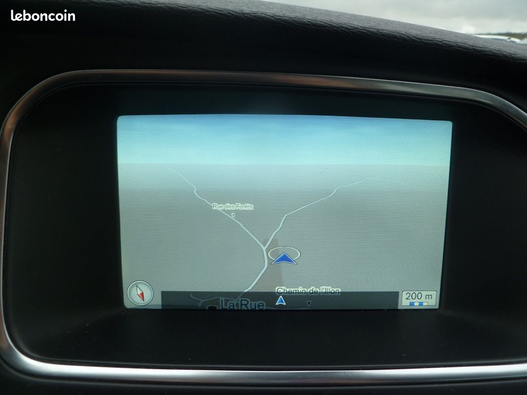 Volvo V40 1.6 D2 115CH MOMENTUM BUSINESS BV6 (image 12)