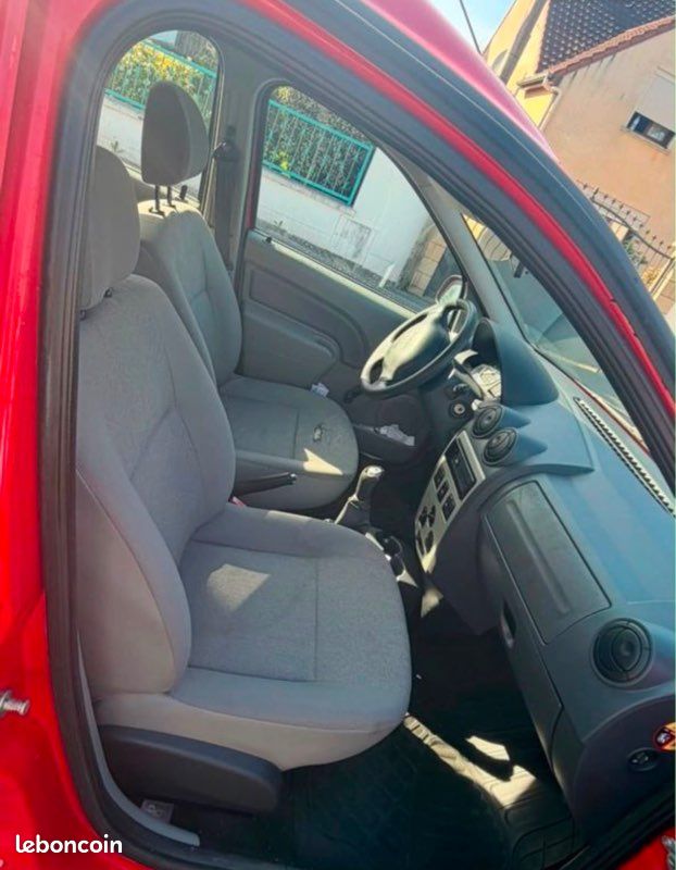 Dacia (image 2)