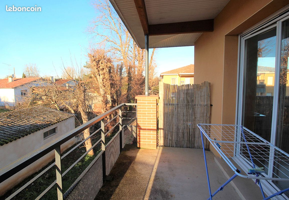 Appartement 3 pièces 63 m² · à Caussade · 63 m² · 99 500 €