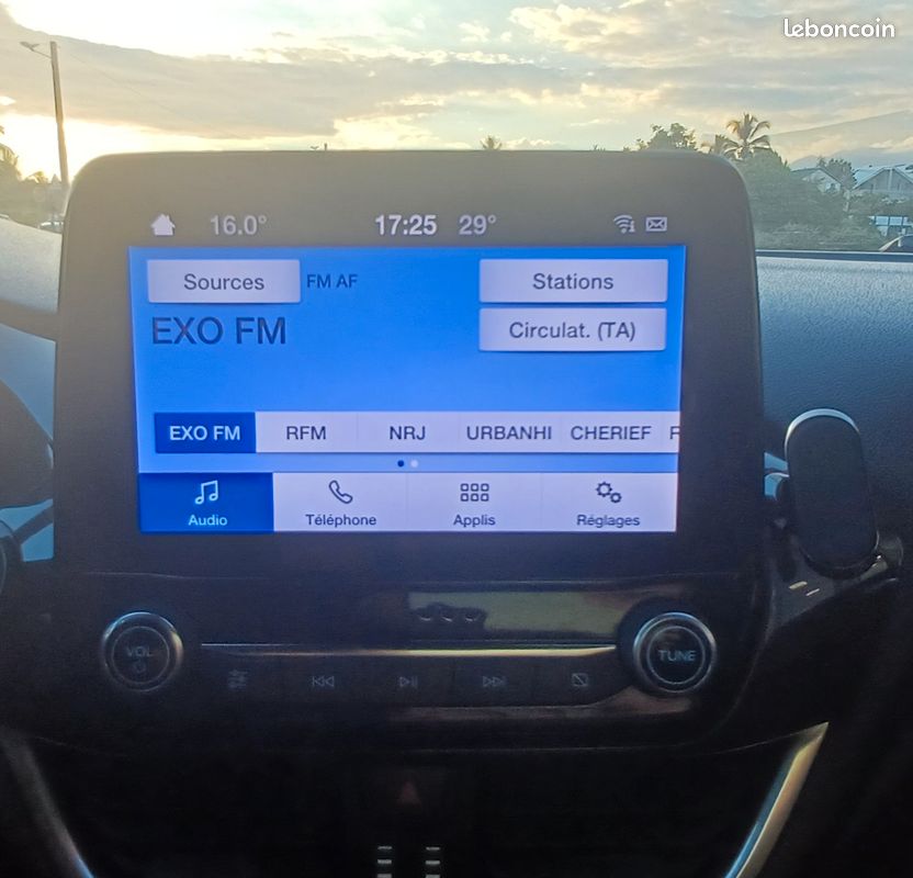 Ford fiesta 1.0l scti 125 ch mhev hybrid st line + radar de recul (image 16)