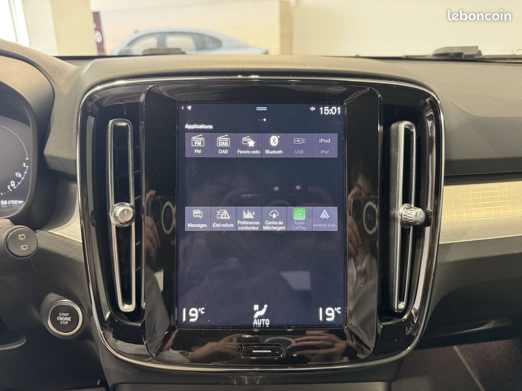 VOLVO XC40 T4 Recharge 129+82 ch DCT7 Start (image 15)