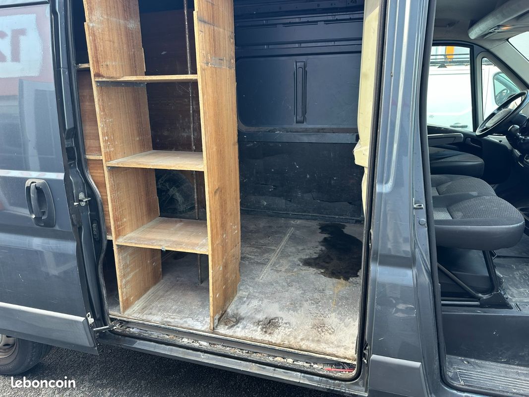 CITROEN JUMPER FOURGON TOLE 35 L2H2 BLUEHDi 160 BVM6 BUSINESS *TVA RECUPERABLE / Distribution Embrayage recent (image 19)