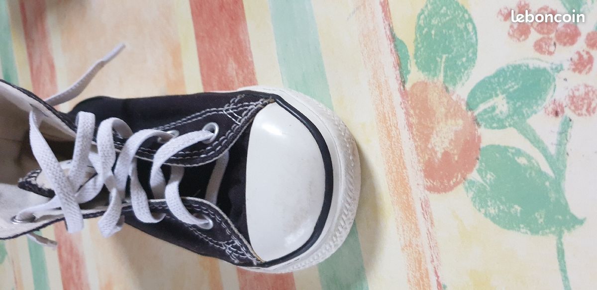 Vend chaussure garçon pointure 24 a venir chercher sur reims pas