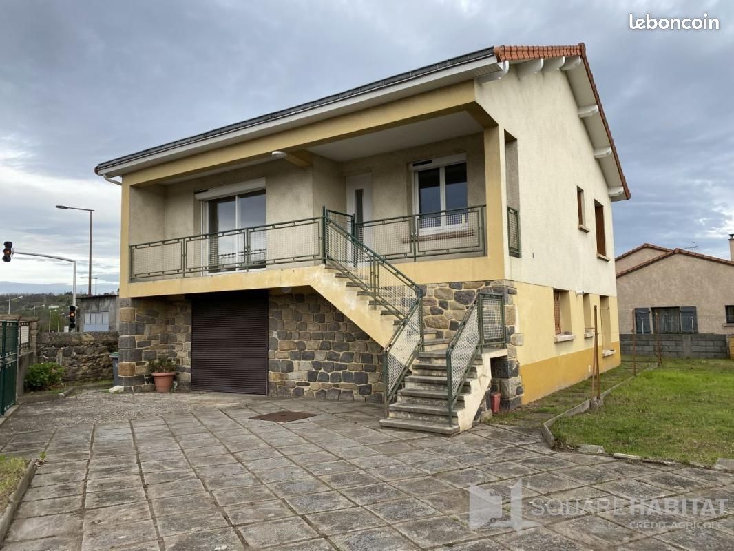 Maison 4 pièces 92 m² · à Les Martres-de-Veyre · 92 m² · 855 €