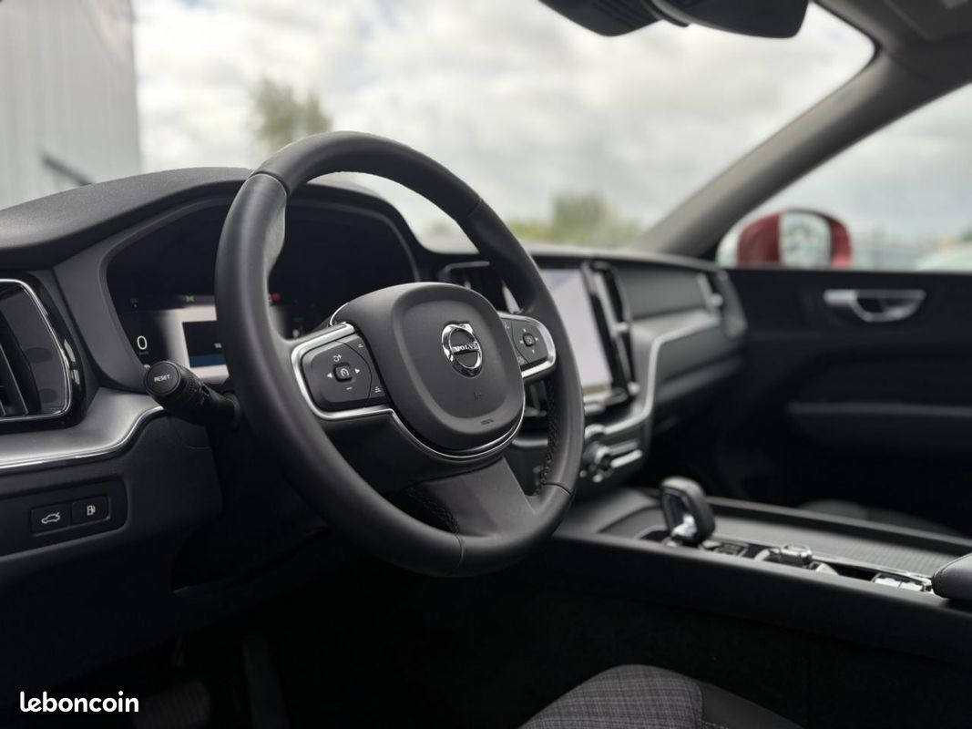 VOLVO XC60 T6 AWD PHEV 350 Plus Style Chrome avec T.O (image 26)