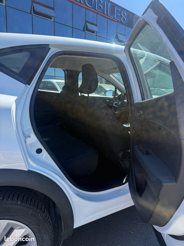 Renault Captur 1.6 e-tech 145 ch BLANC NACRÉ BOITE AUTO 08/22 CAMÉRA COCKPIT DÉMARRAGE SANS CLEF GARANTIE 12 MOIS (image 5)