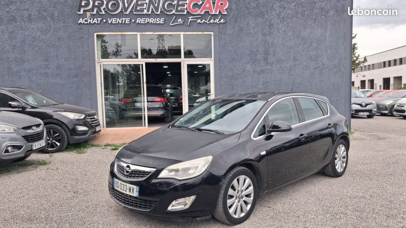 Opel ASTRA 1.3 CDTI95 FAP COSMO (image 1)
