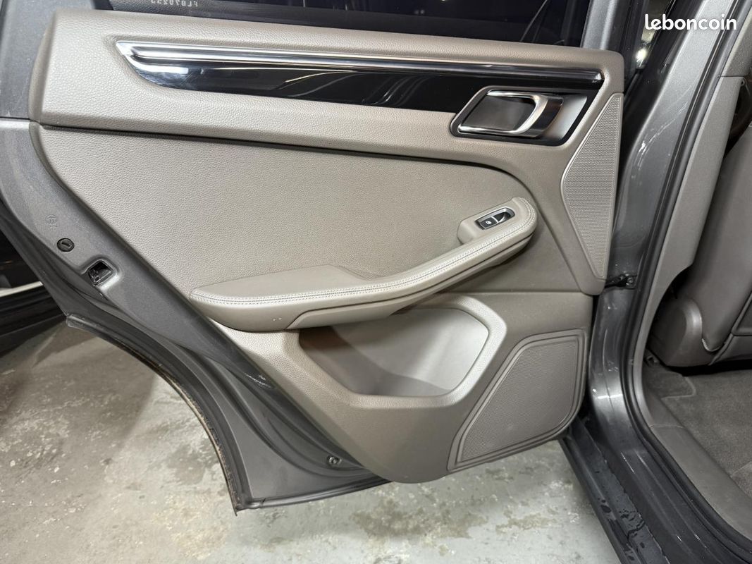 PORSCHE MACAN Porsche S 3.0 V6 258 ch PDK - Cuir expresso, toit ouvrant - Suivi Porsche / garantie (image 28)