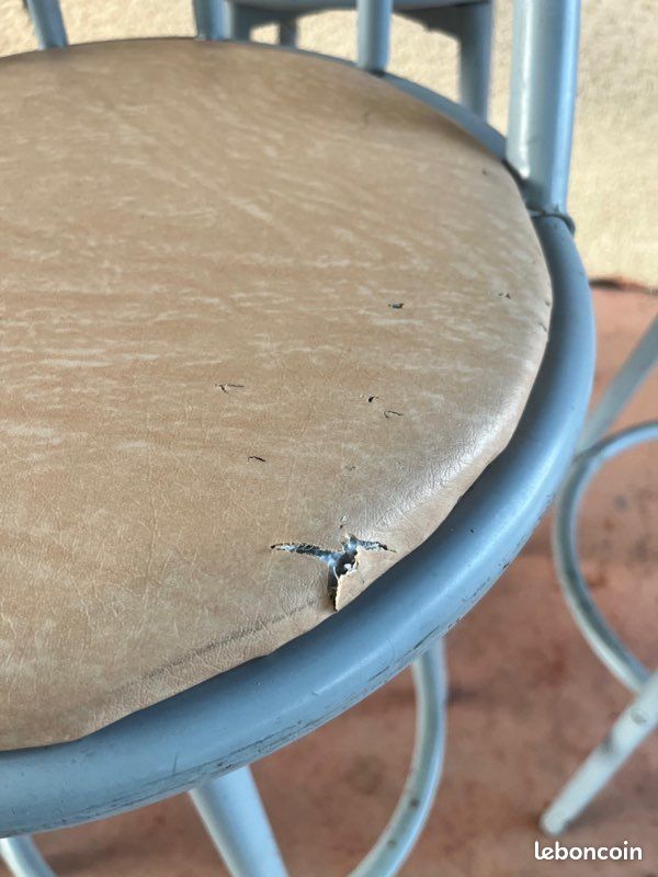 Lot chaises hautes de bar pivotantes (image 2)