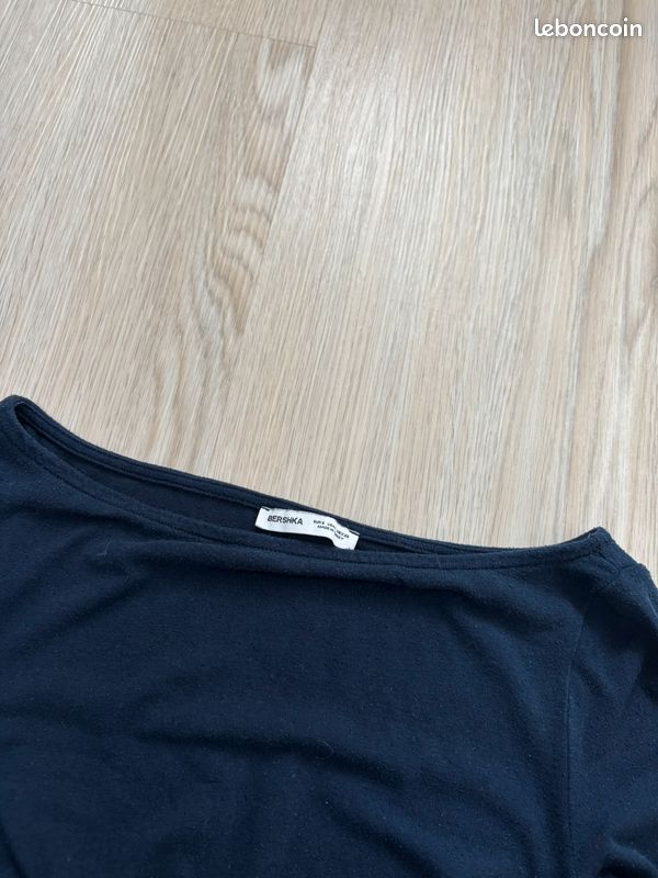 Top bleu foncé long moulant col large - Bershka (image 4)