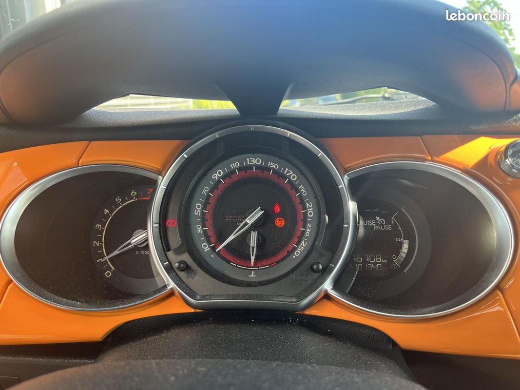 DS DS 3 1.6 THP 16V - 202 BERLINE Racing (image 17)