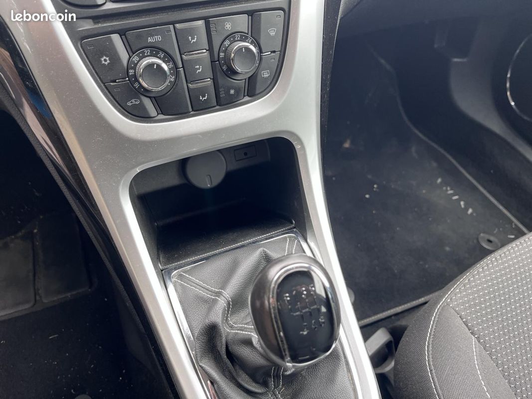 OPEL ASTRA 1.7 CDTI - 125 - Sport DISTRIBUTION ET EMBRAYAGE NEUF (image 14)