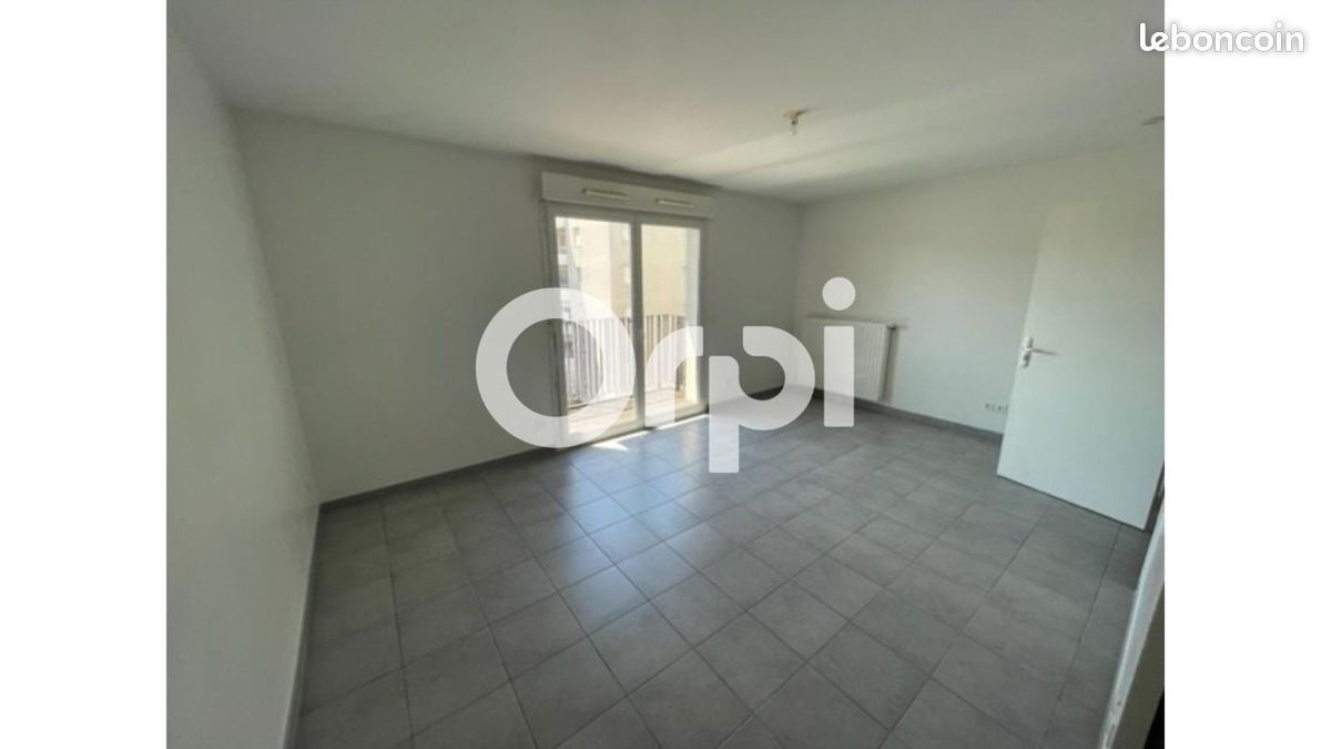 Appartement 1 pièce 28 m² · à Bron · 28 m² · 105 000 €