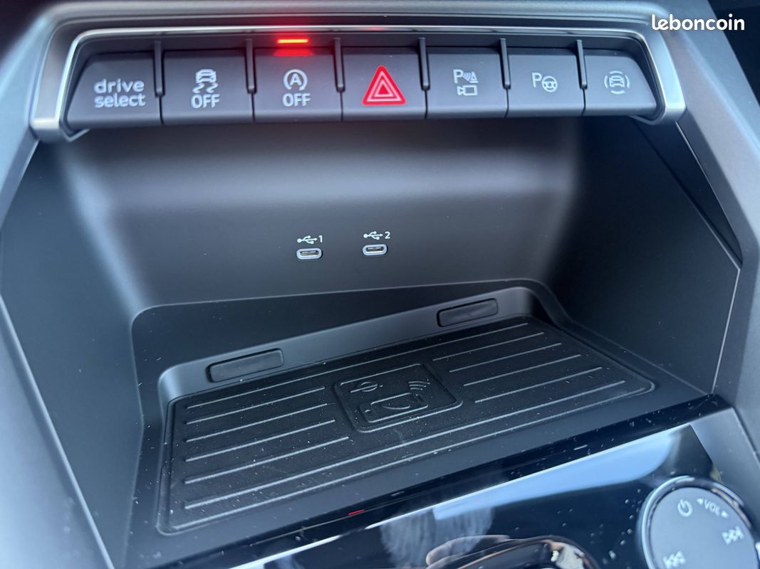 AUDI A3 Sportback TFSI Mild Hybrid 150 S tronic 7 S line (image 23)