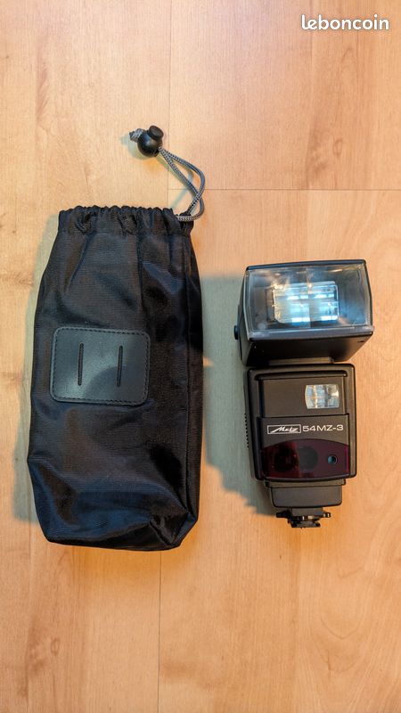 Flash Metz Mecablitz 64 AF - 1 Digital pour Olympus / Panasonic / Leica
