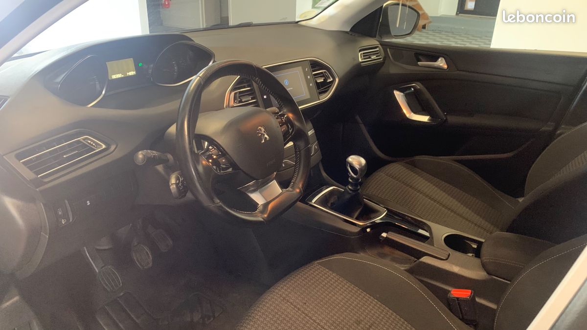 Peugeot 308 generation-ii societe 1.5 bluehdi 100 business active start-stop tva récupérable (image 7)