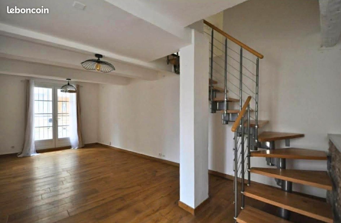Maison 5 pièces 99 m² · à Monteux · 99 m² · 230 000 €