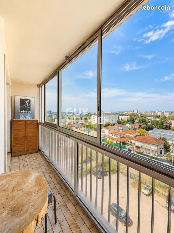 Appartement 3 pièces 65 m² · à Vaulx-en-Velin · 65 m² · 130 000 €