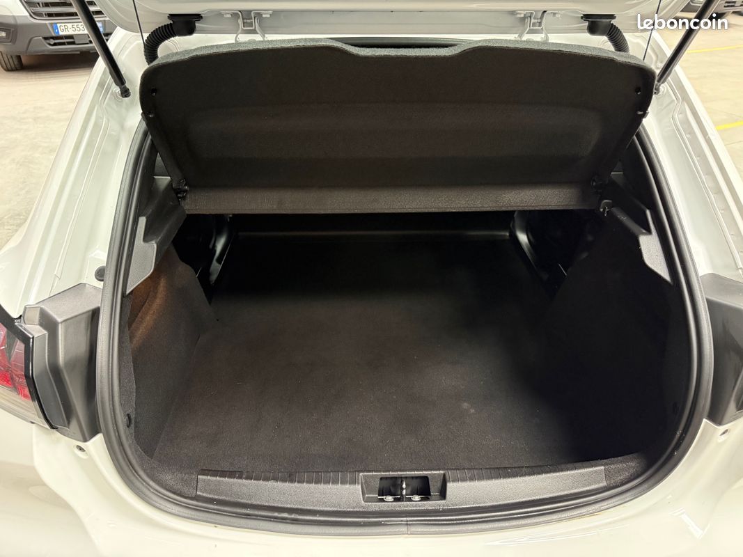 Peugeot 208 affaire hdi 100 CH PREMIUM PACK 49.500 km 9.992 ht (11.990 ttc) (image 4)
