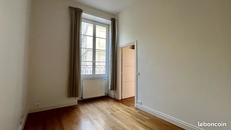 Appartement a louer paris-4e-arrondissement - 3 pièce(s) - 83 m2 - Surfyn