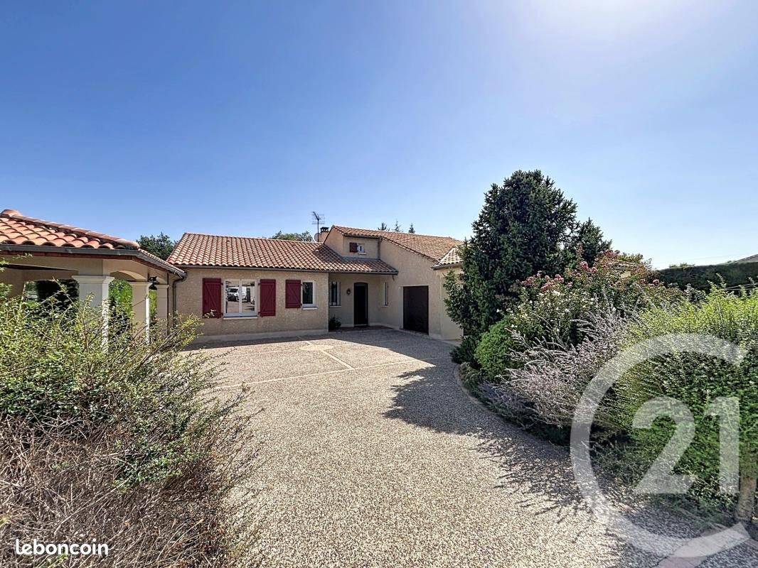 Maison 6 pièces 153 m² · à Garat · 153 m² · 303 160 €