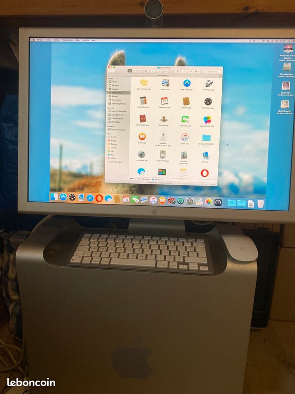 Mac Pro (early 2008) + Apple Cinema Display (image 8)