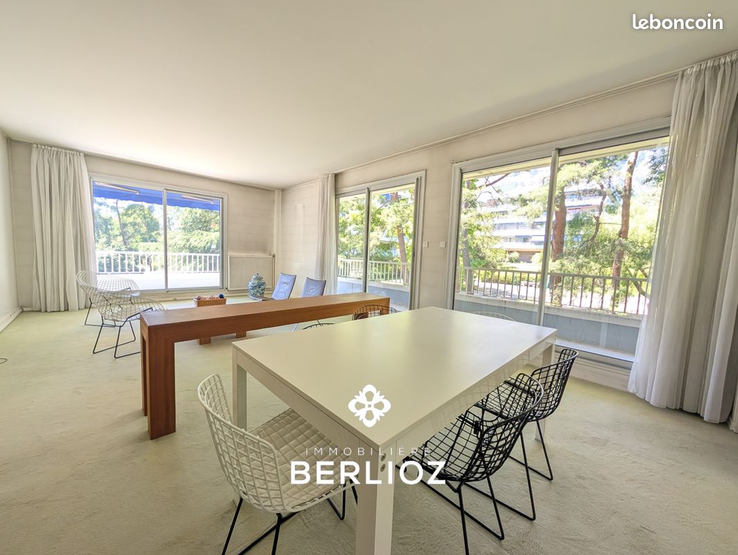 Appartement 5 pièces 140 m² · à Meylan · 140 m² · 450 000 €
