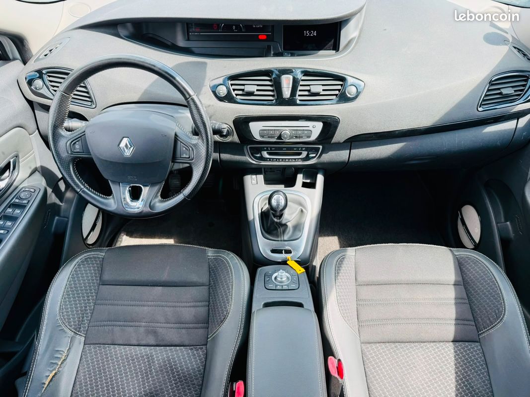 RENAULT SCENIC III dCi 130CV Energy Bose Edition (image 8)