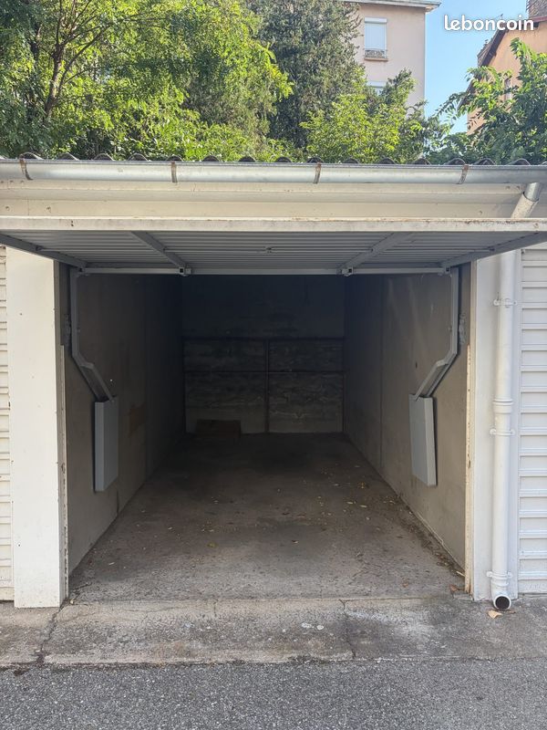 Parking 14 m² · à Lyon · 14 m² · 35 000 €