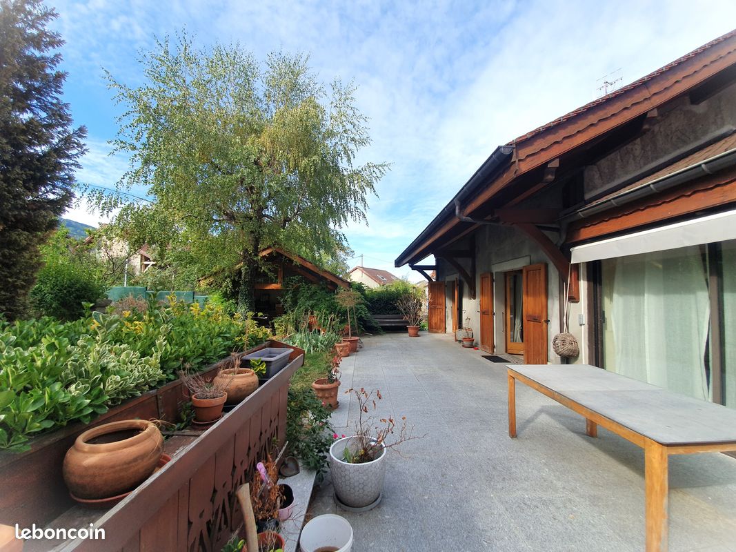 Maison 5 pièces 185 m² · à Bons-en-Chablais · 185 m² · 545 000 €