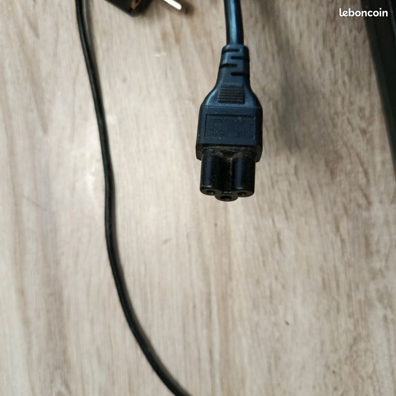 Chargeur original Chicony A12-230P1A 230 W – 19,5 V 11,8 A – Gigabyte AERO 15 (image 5)