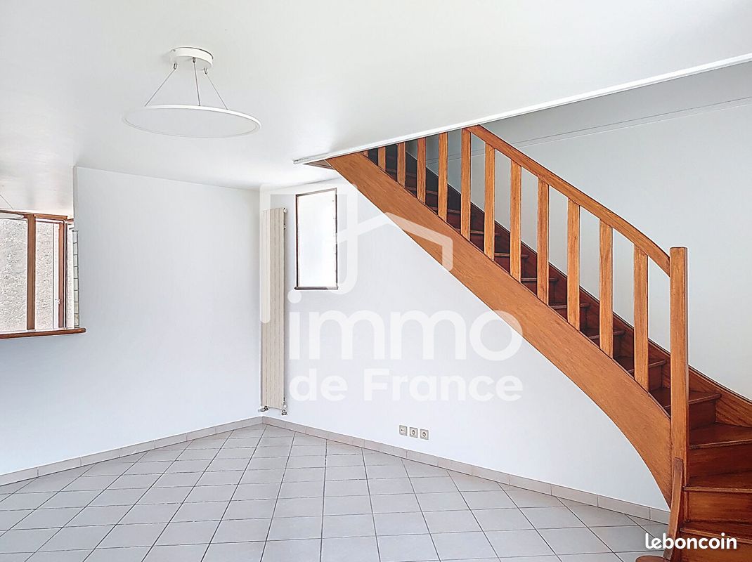 Appartement a louer oyonnax - 4 pièce(s) - 84 m2 - Surfyn